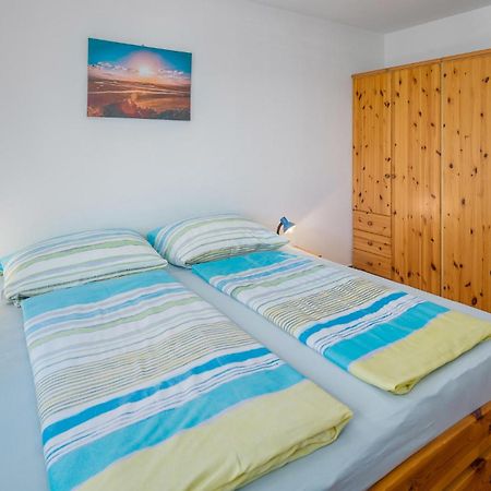 1 Bedroom Beautiful Apartment In โปเรช ภายนอก รูปภาพ